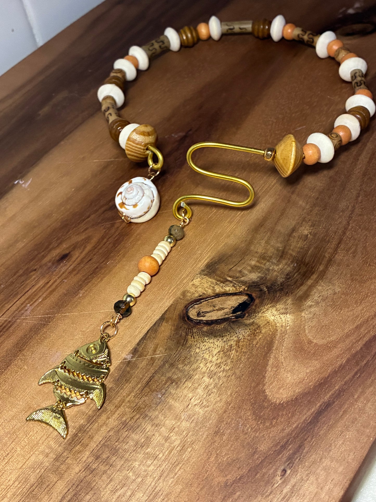 Siren swirl choker