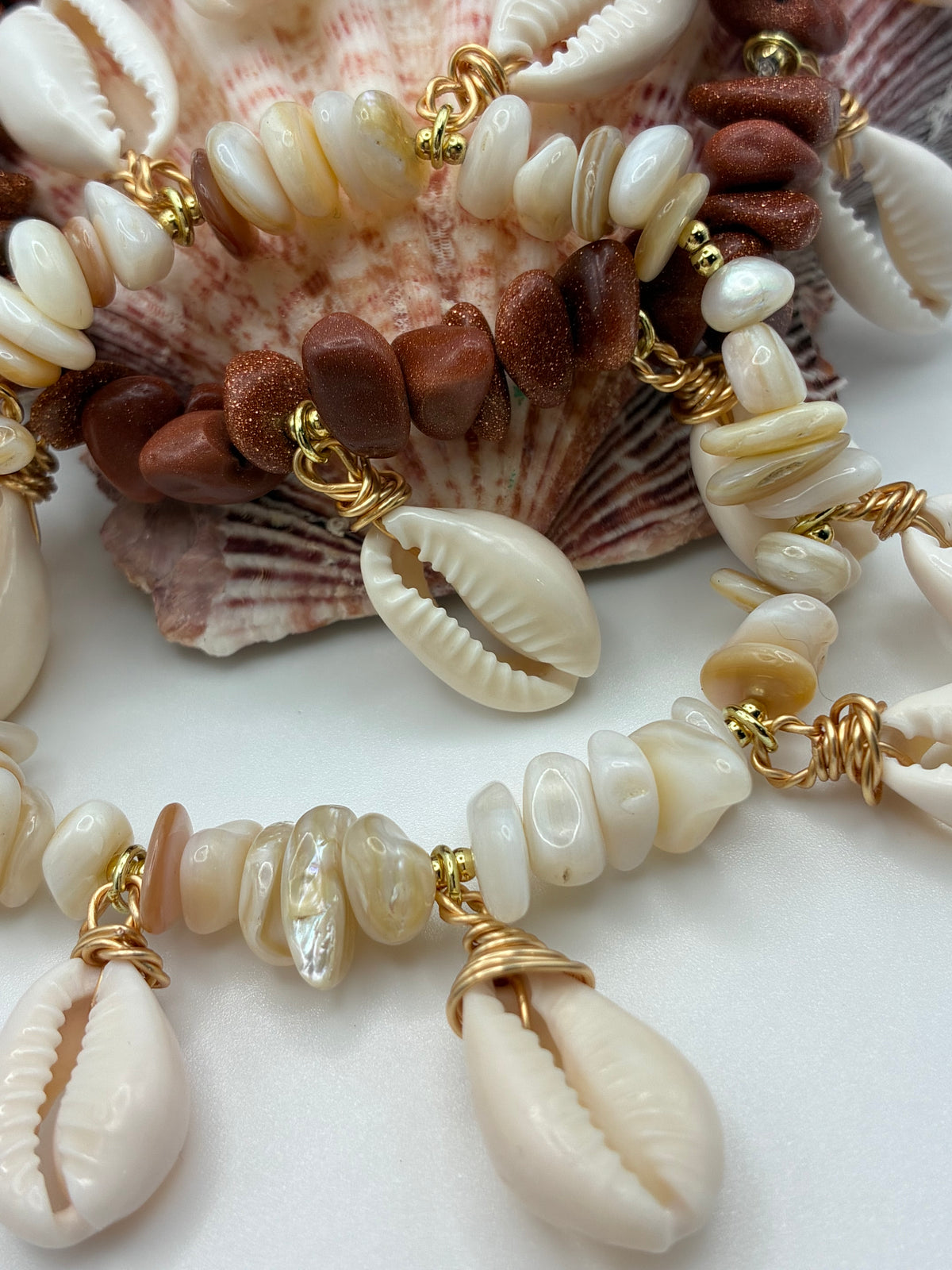 Beachside Aura Shells Bracelet