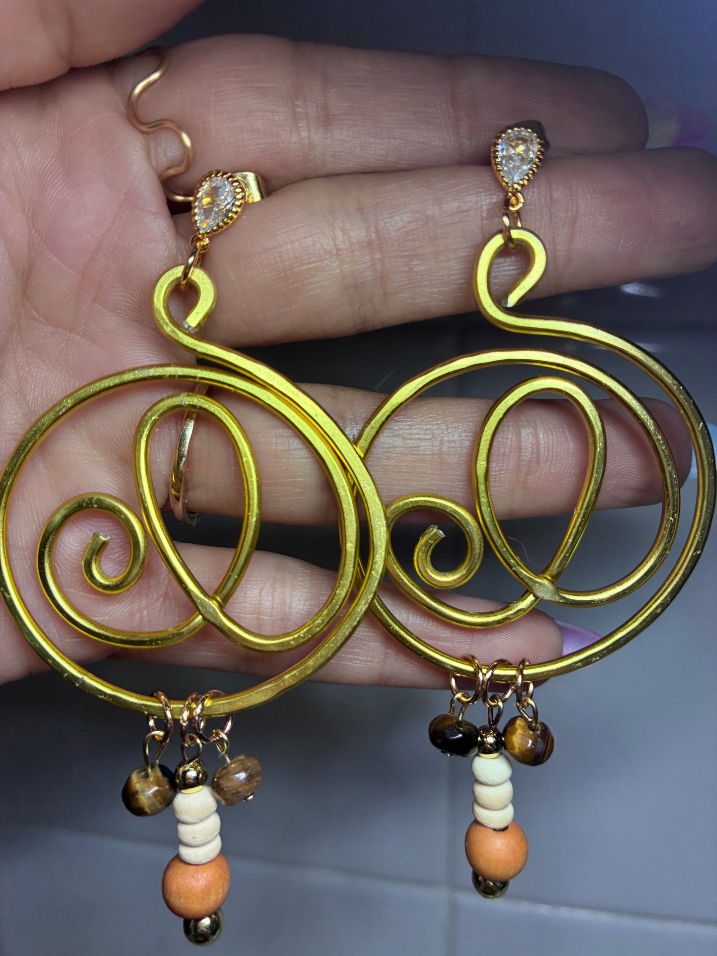 Siren swirl chunky gold hoop