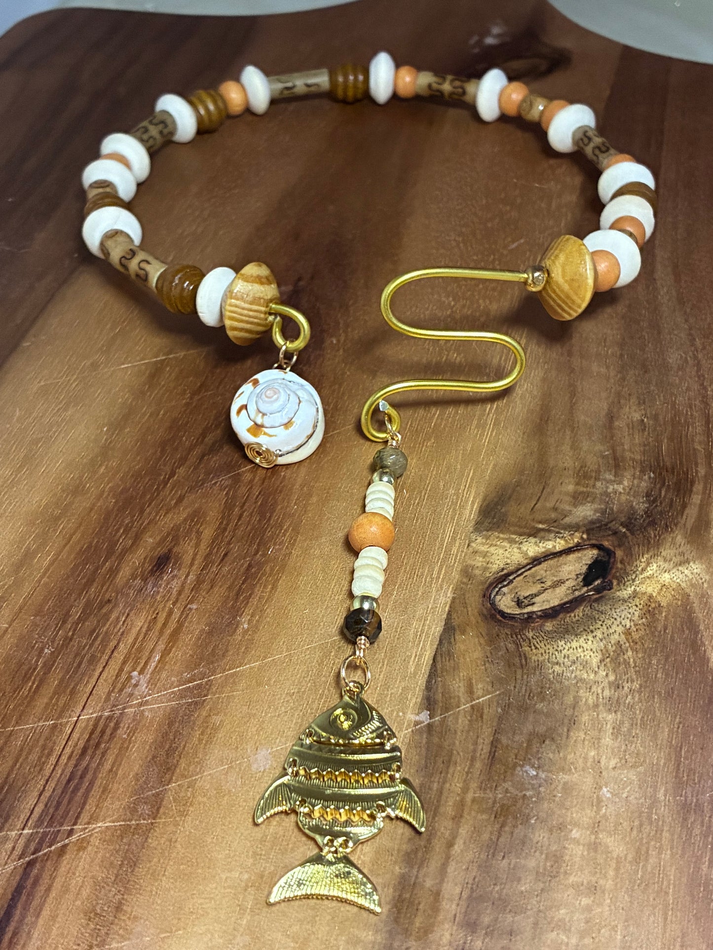 Siren swirl choker