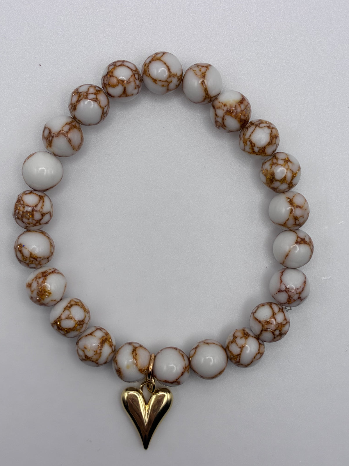 The White & Gold Howlite Sweetheart Soul-Stone Bracelet